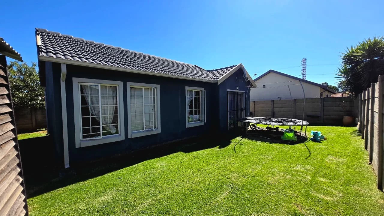 Perfect Starter Home in a Secure Complex