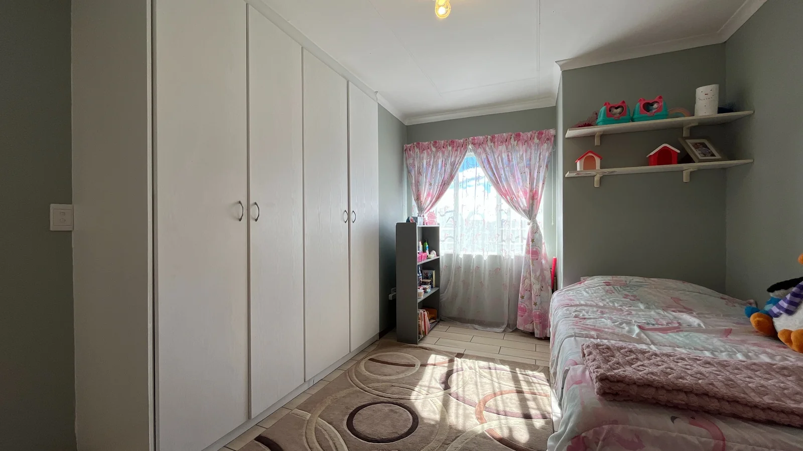 4 Bedroom Townhouse to Rent