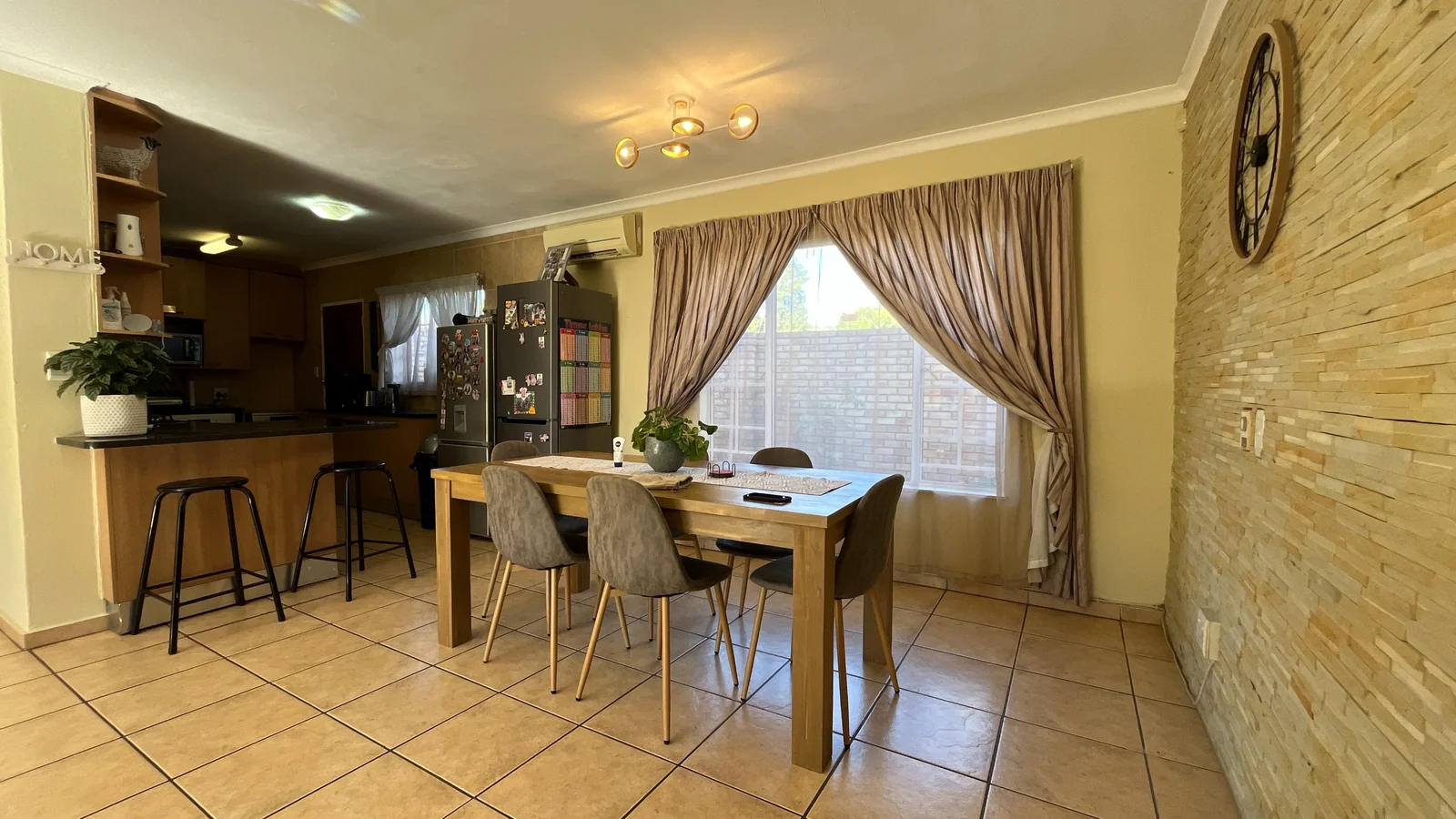 4 Bedroom Townhouse to Rent