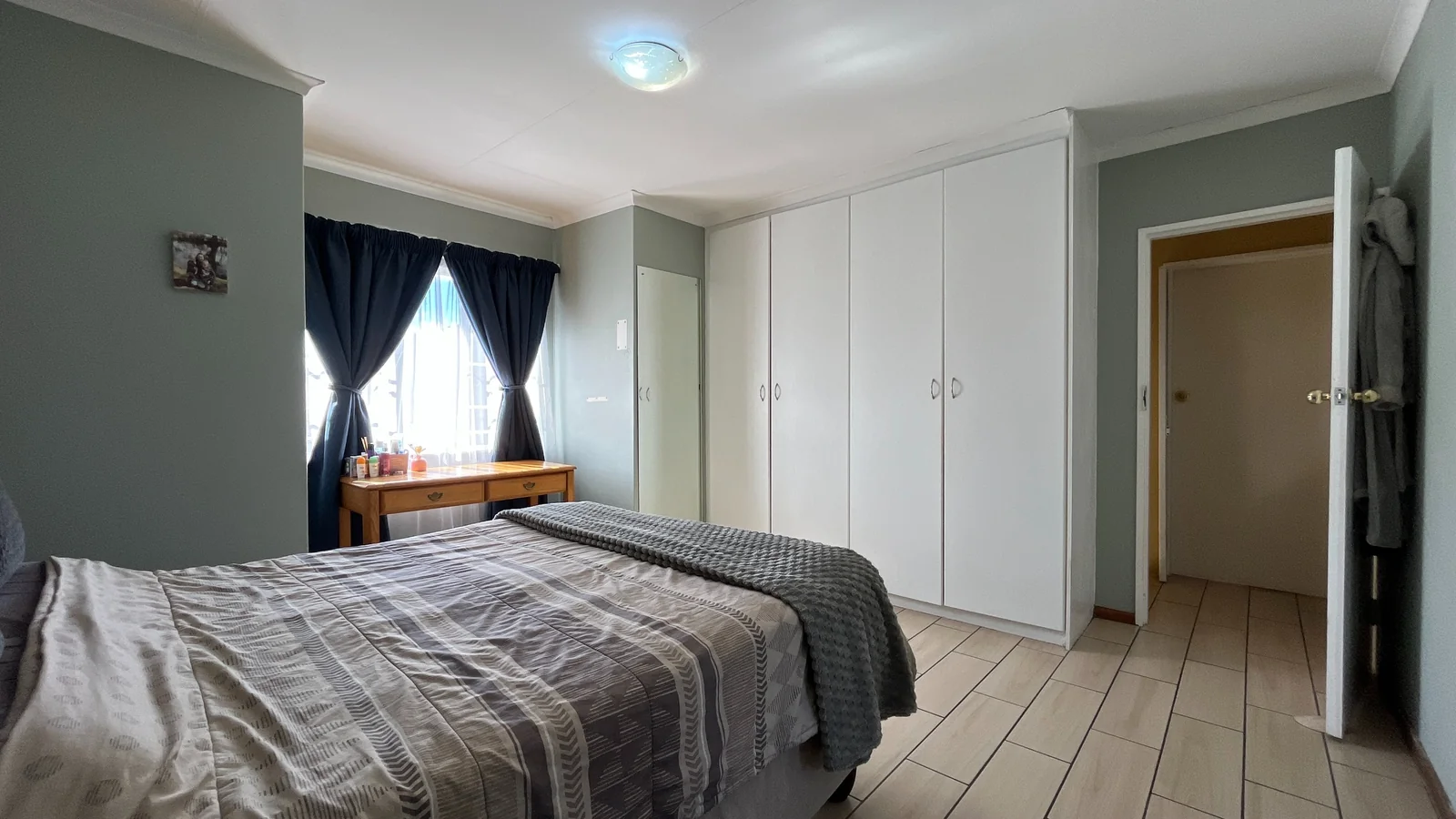 4 Bedroom Townhouse to Rent