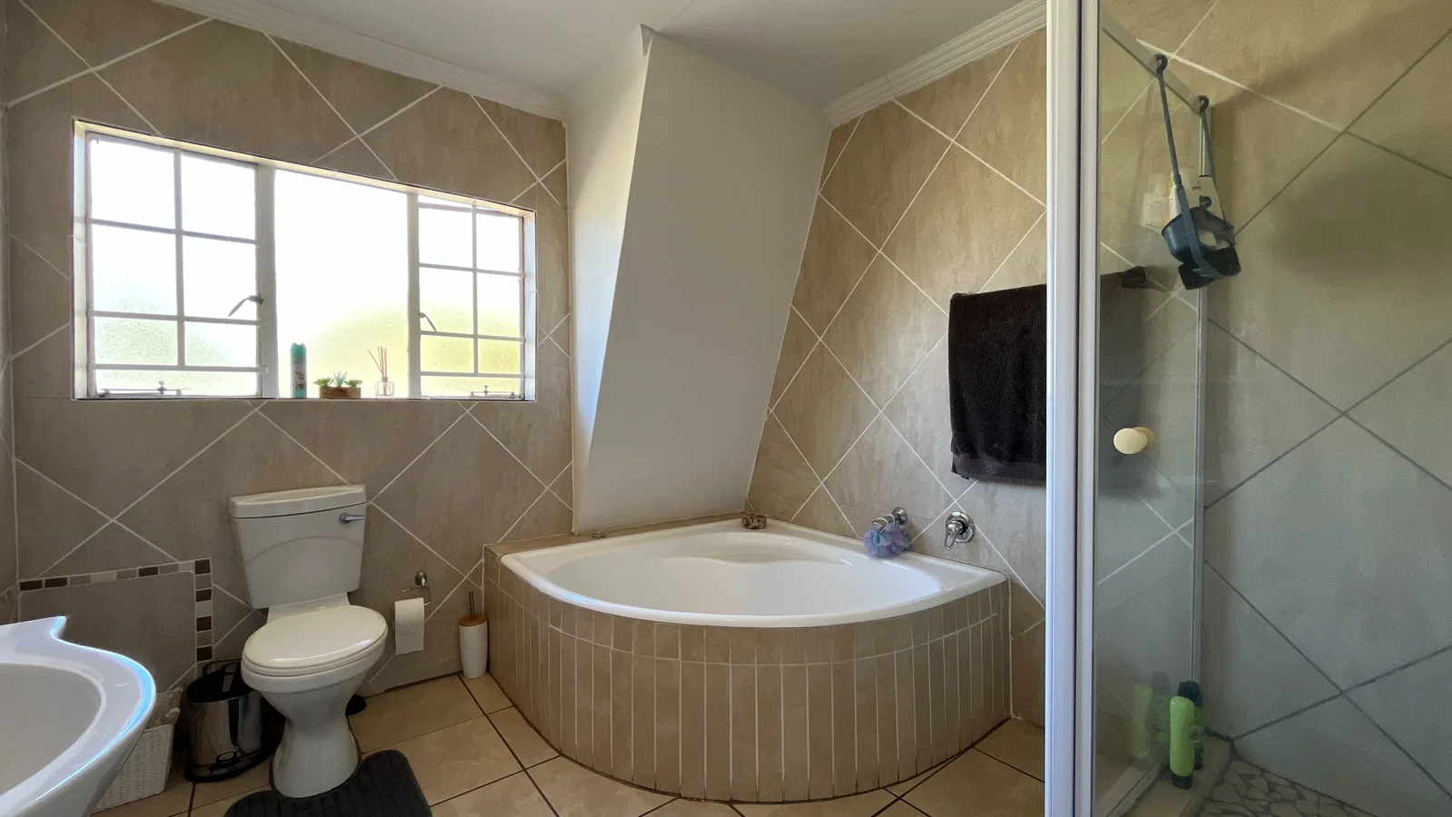 4 Bedroom Townhouse to Rent