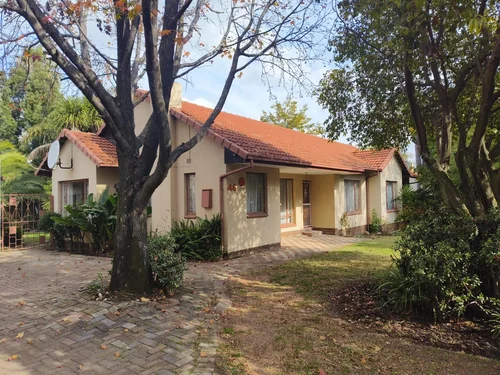 Highway Gardens, Germiston