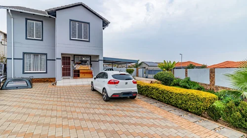 Blue Hills, Midrand