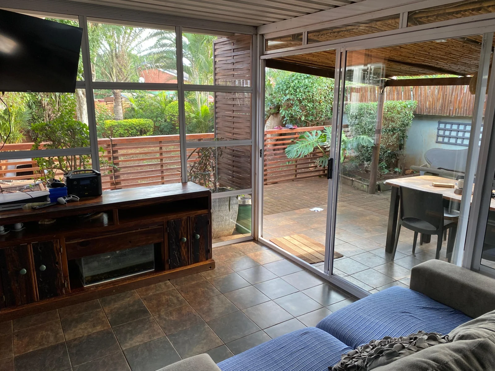 Modern simplex for sale in Grantham Park