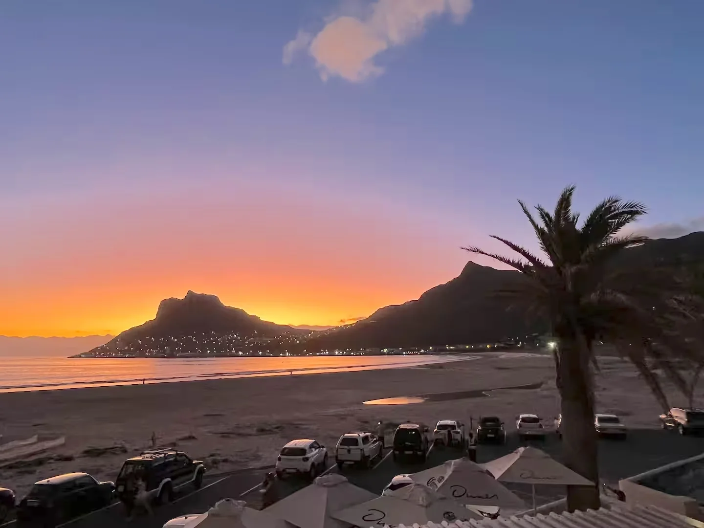 Spacious, bright and airy duplex 3 bedroom apartment, with stunning sea and mountain views.