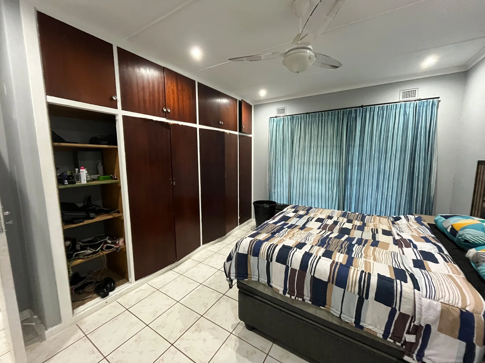 3 Bedroom home with 1 bedroom flat