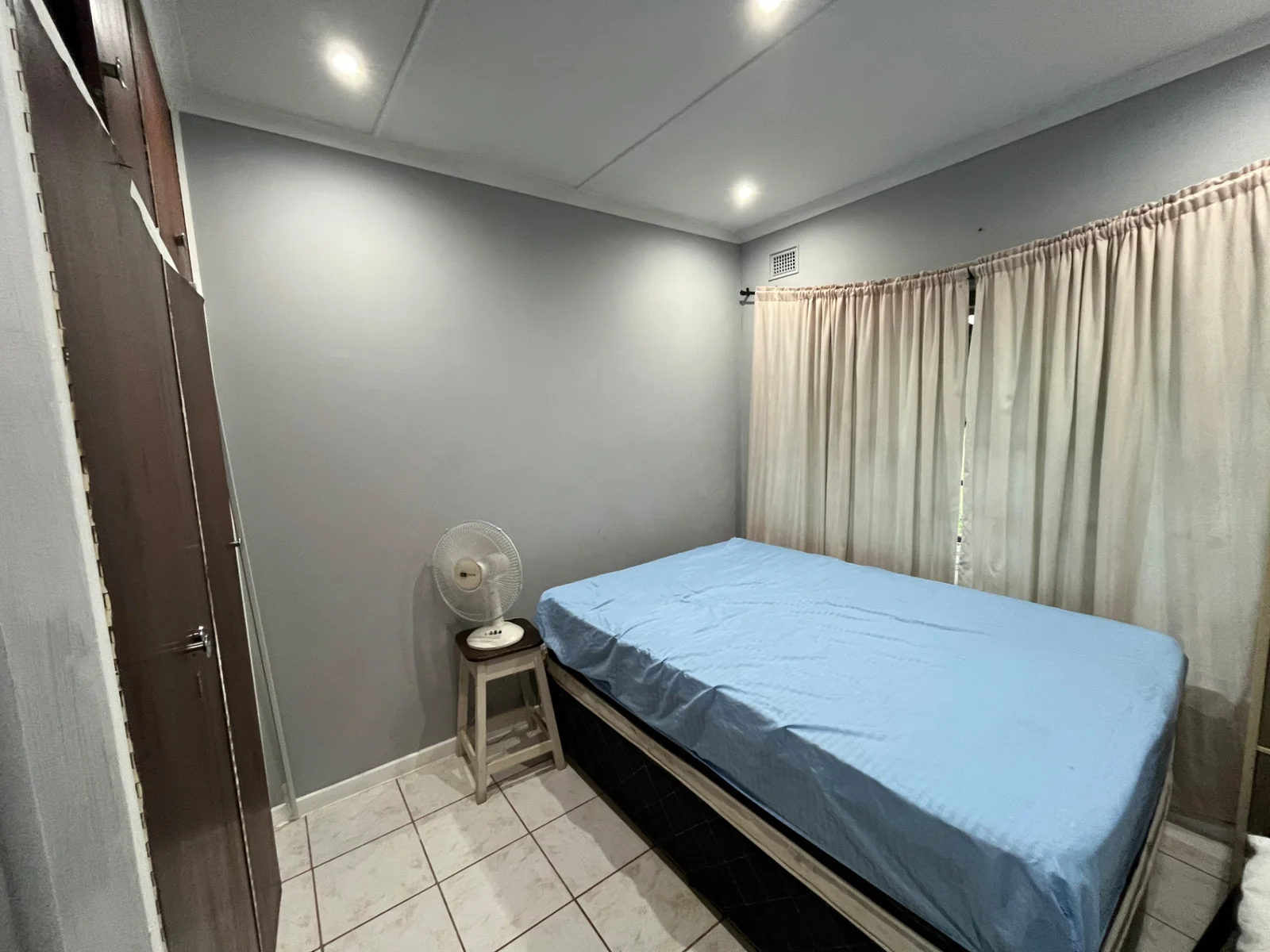3 Bedroom home with 1 bedroom flat