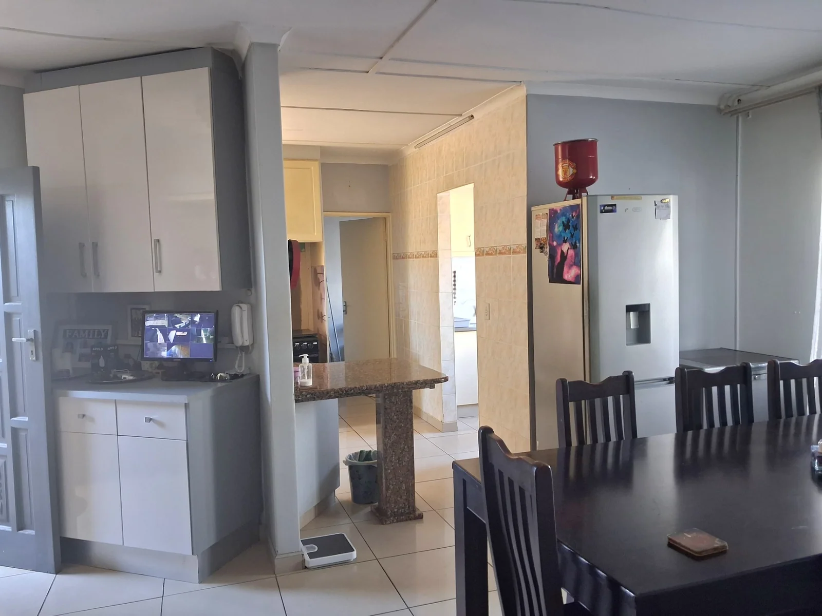 SPACIOUS AND WELL DESIGNED HOME WITH A FLATLET