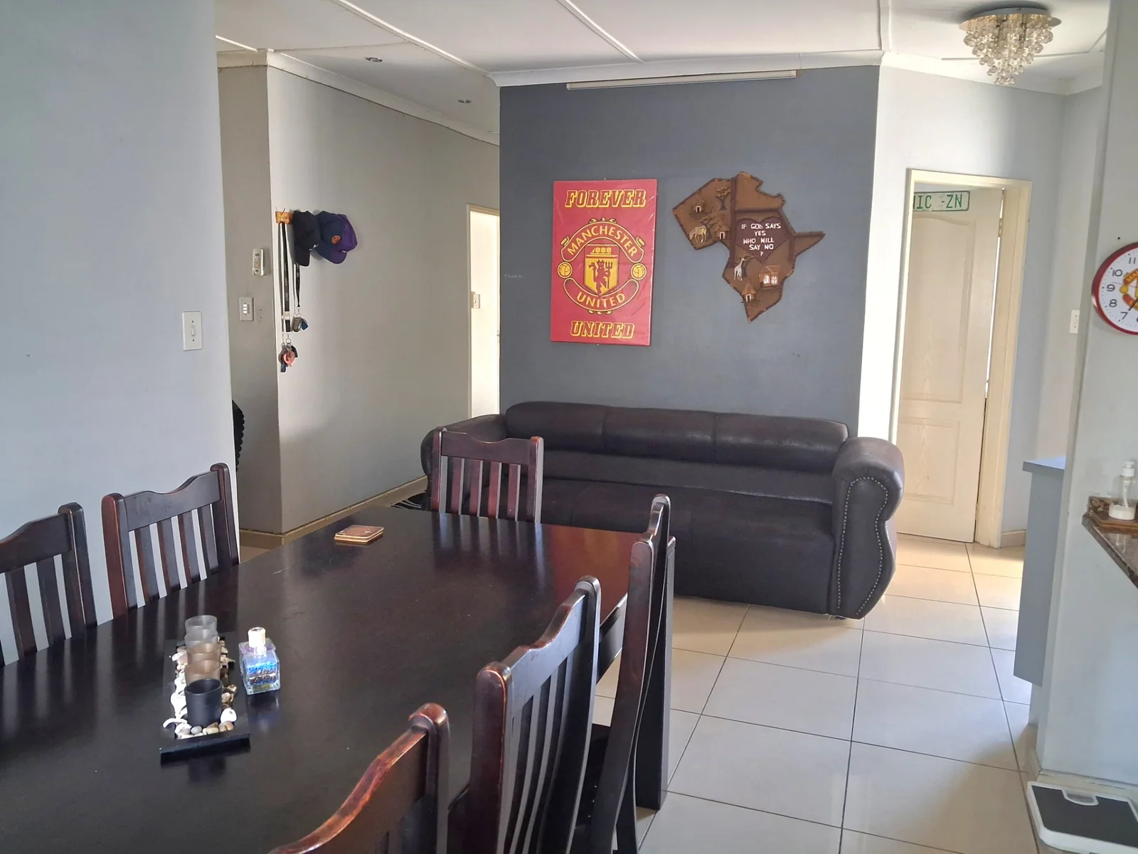 SPACIOUS AND WELL DESIGNED HOME WITH A FLATLET