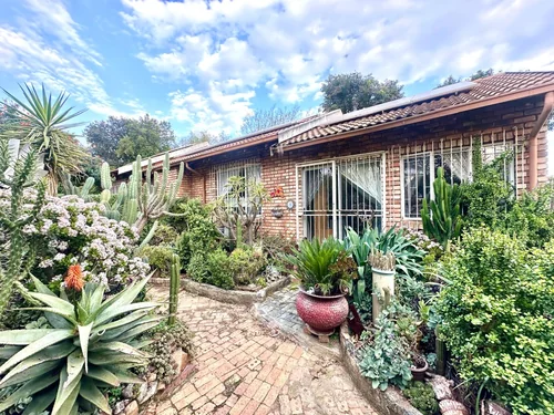 Esther Park, Kempton Park