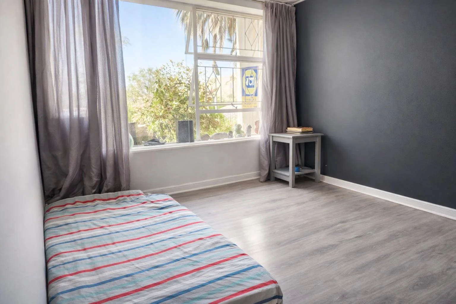 3/4 Bedrooms , Great garden space and a Fab 1 bedroom Garden Cottage