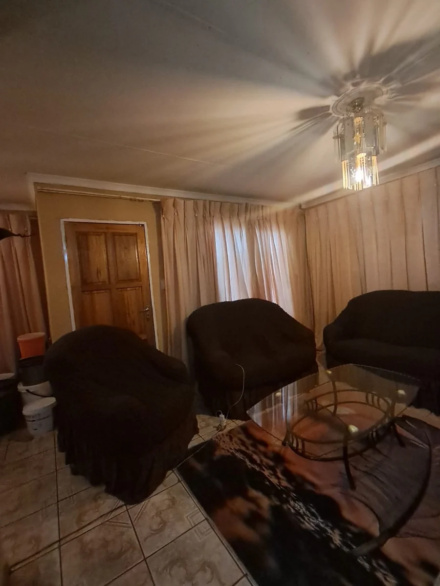 3 Bedroom House for Sale in Tlhabane West
