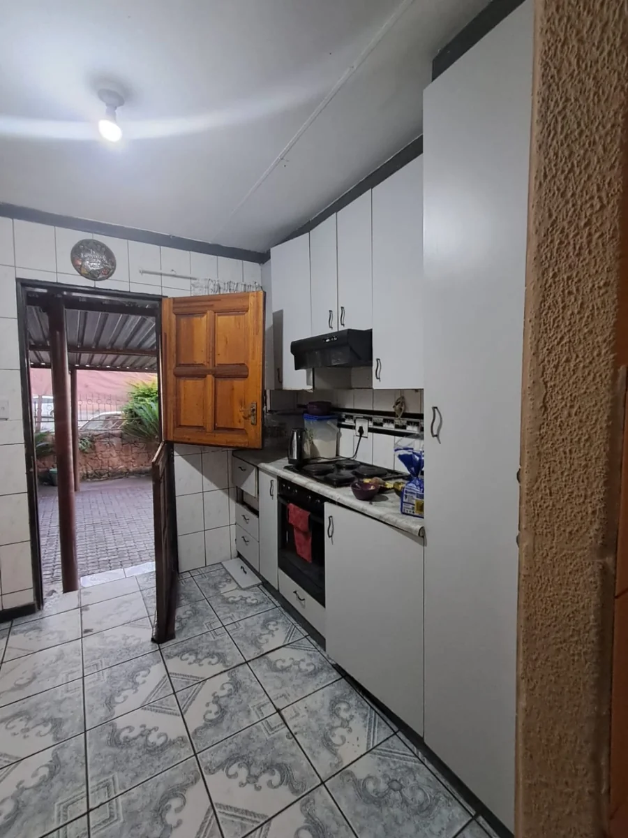 3 Bedroom House for Sale in Tlhabane West