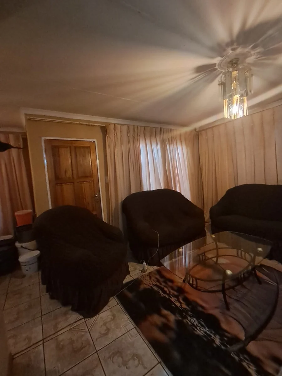 3 Bedroom House for Sale in Tlhabane West