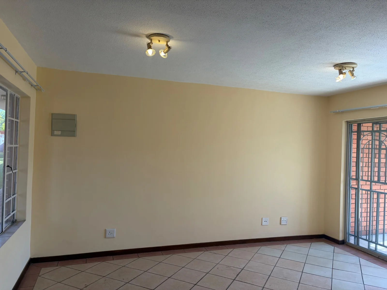 NEW LISTING .... DOUBLE SECURITY AND A LARGE PRIVATE GARDEN!
