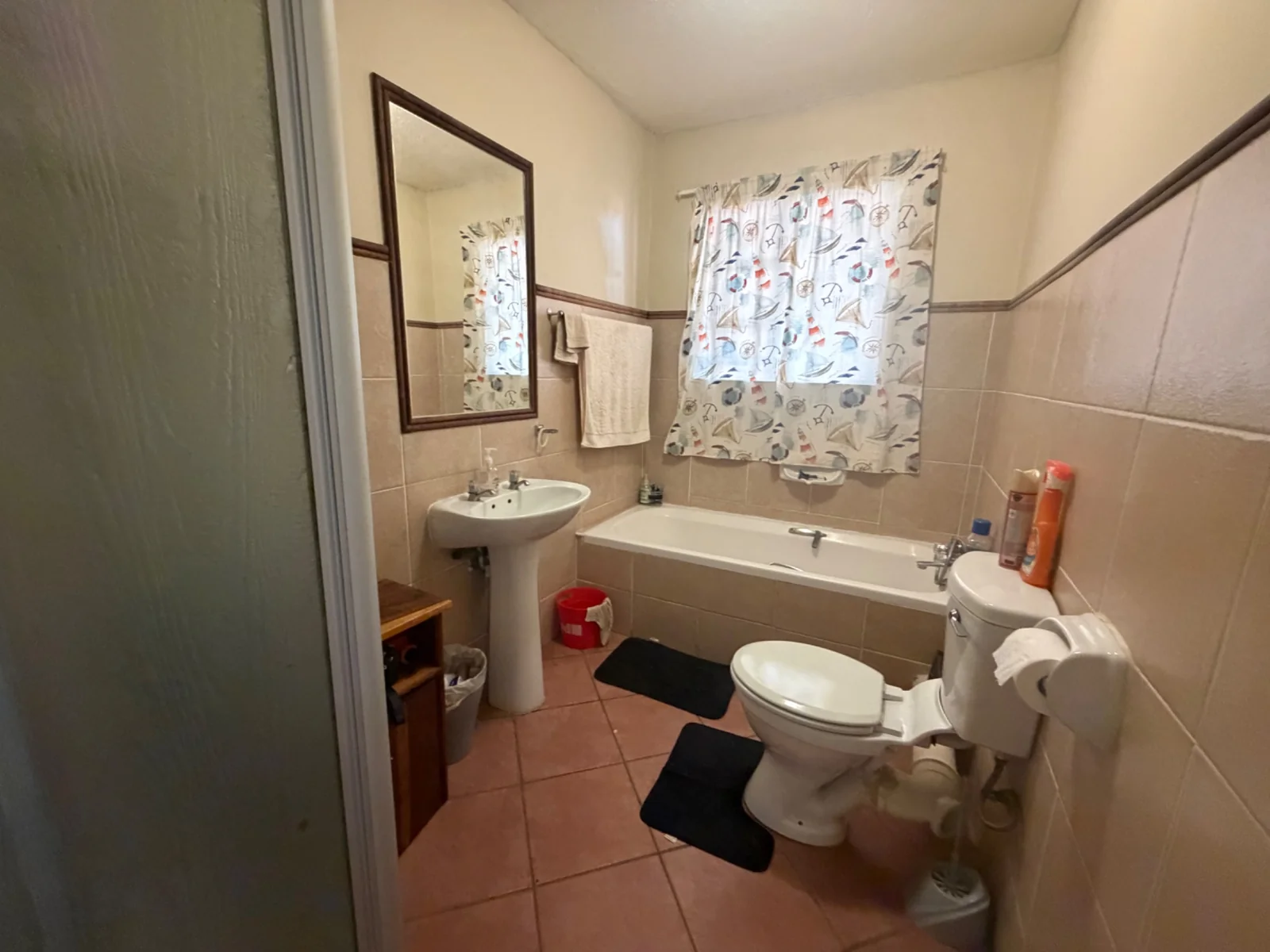 NEW LISTING .... DOUBLE SECURITY AND A LARGE PRIVATE GARDEN!