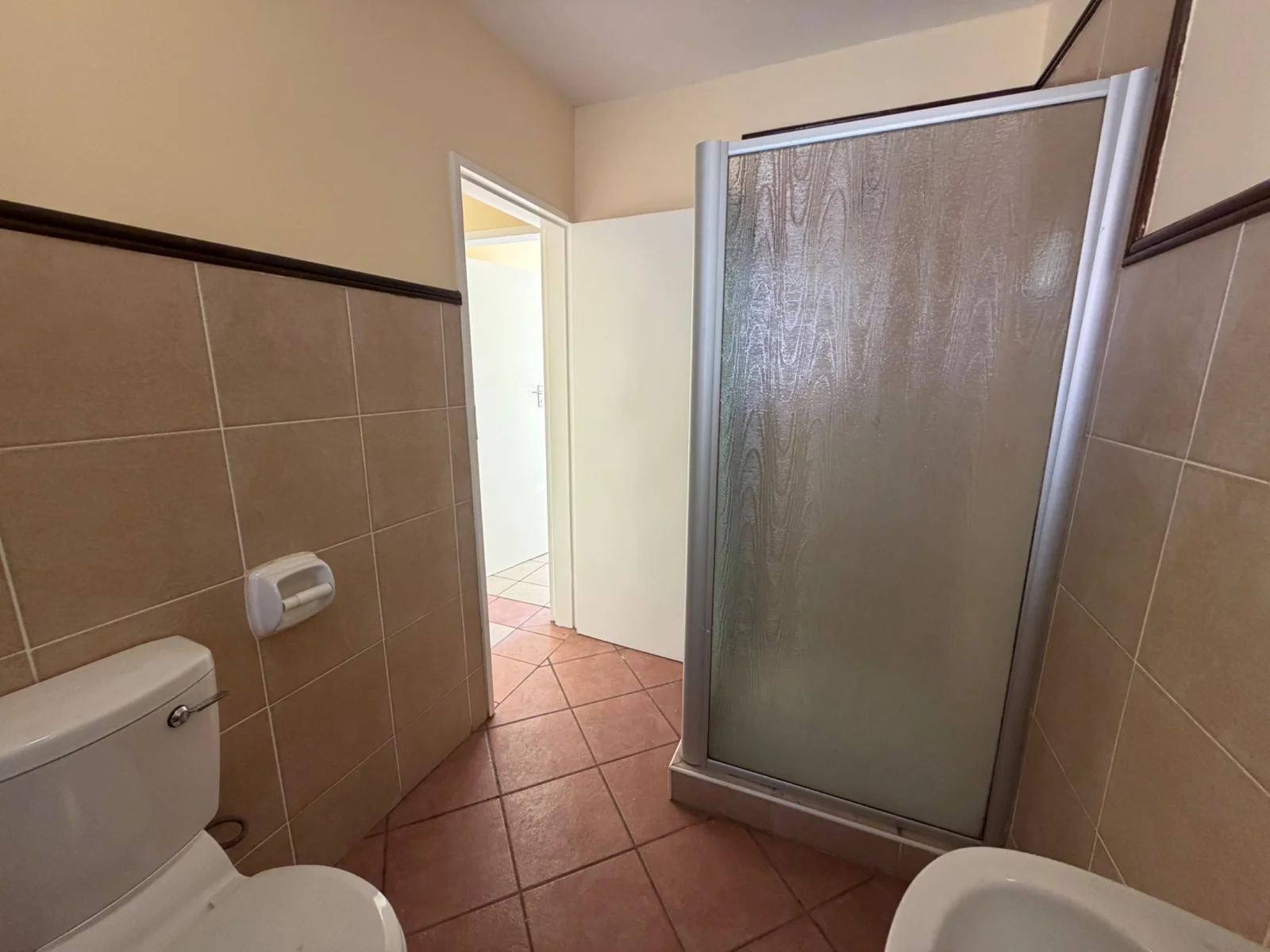 NEW LISTING .... DOUBLE SECURITY AND A LARGE PRIVATE GARDEN!