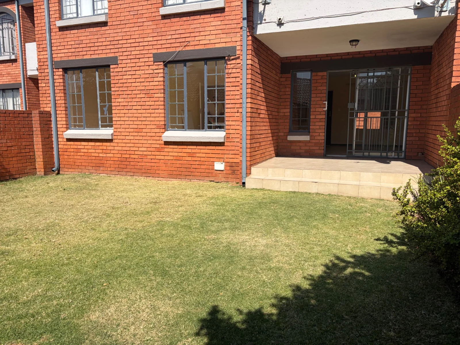 NEW LISTING .... DOUBLE SECURITY AND A LARGE PRIVATE GARDEN!
