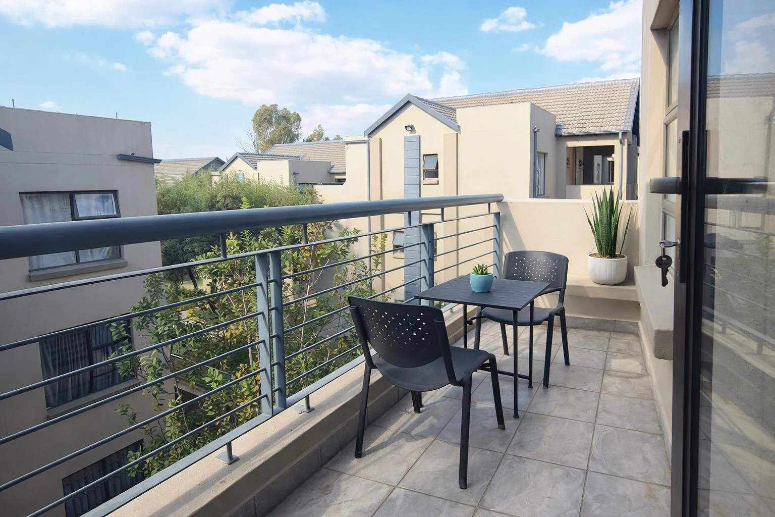 Sought after 2-bedroom Apartment for Investors dream or young couple