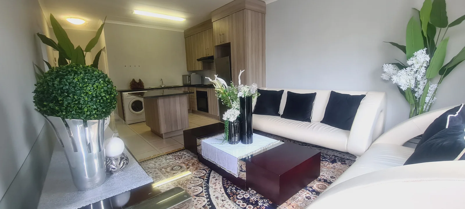 Sought after 2-bedroom Apartment for Investors with a tenant or dream or young couple
