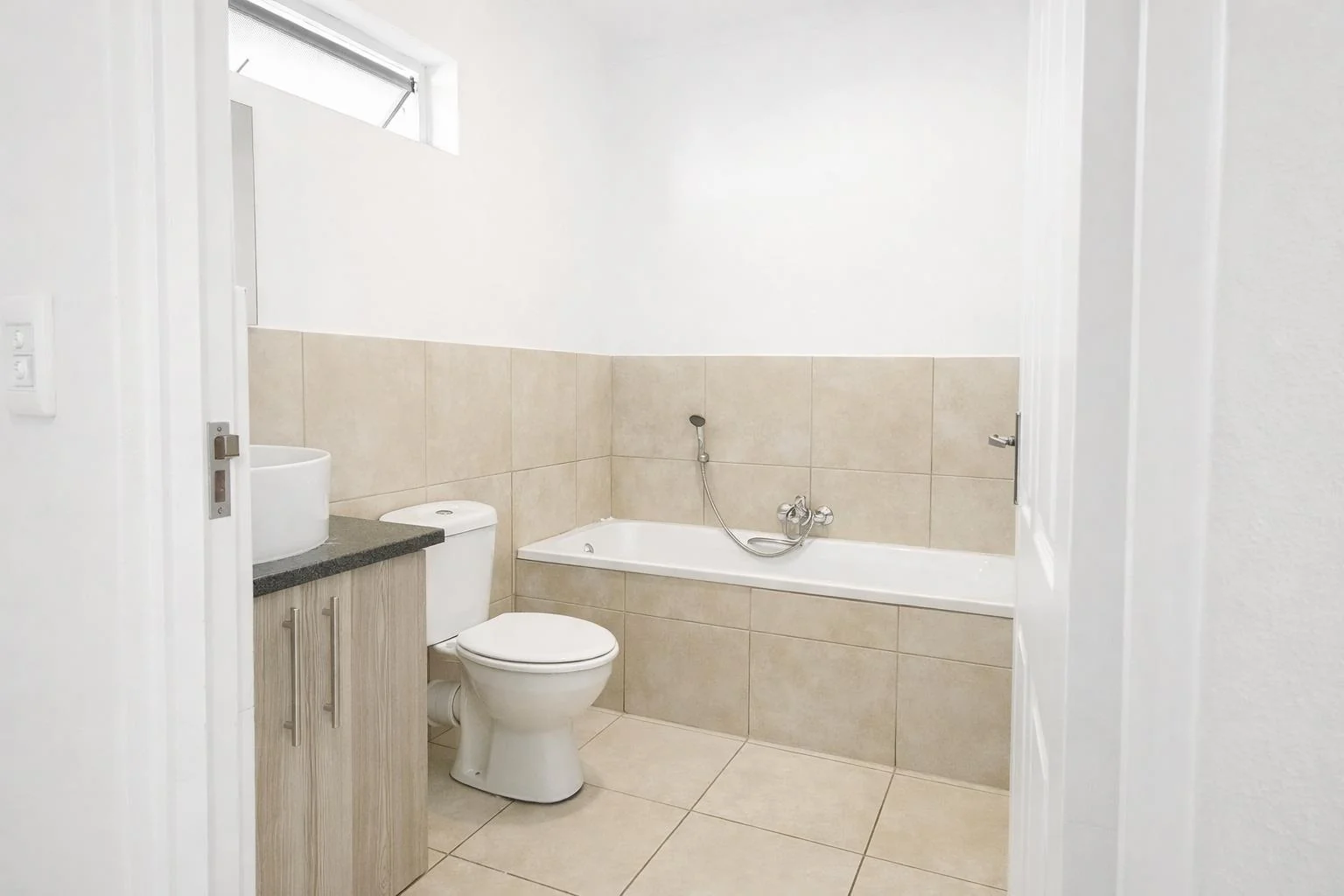 Sought after 2-bedroom Apartment for Investors dream or young couple