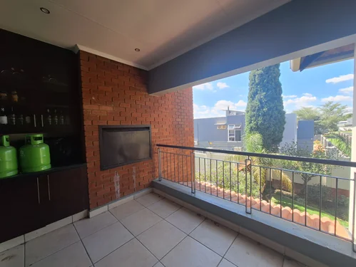 Greenstone Hill, Edenvale