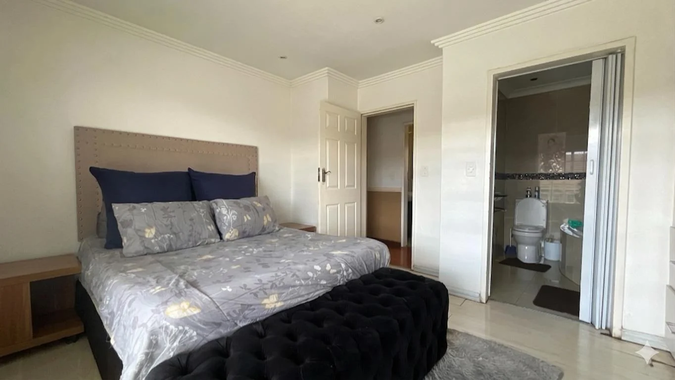 Modern 3 Bedroom Loft Apartment for Sale