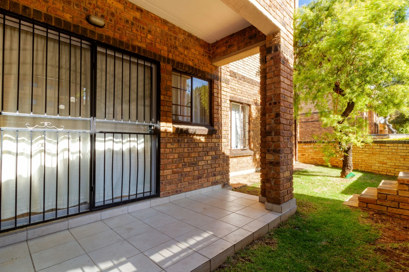 Ground floor aparment for Sale In Halfway Gardens