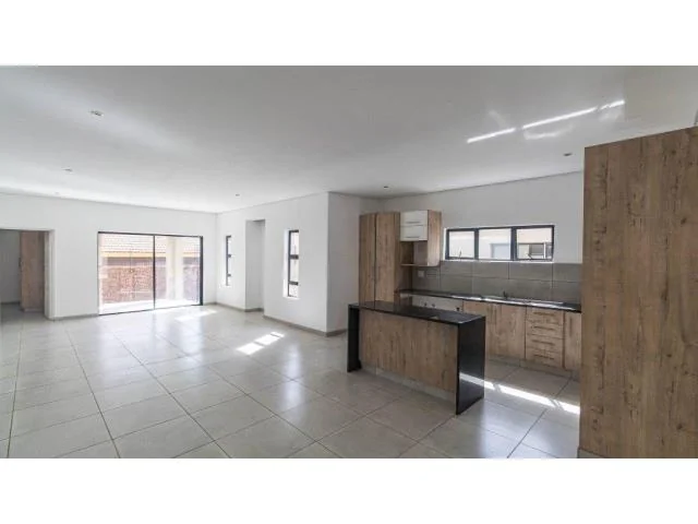 Modern 3-Bedroom Cluster Home in Bendor
