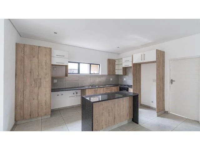 Modern 3-Bedroom Cluster Home in Bendor