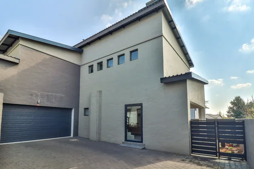 Olympus AH, Pretoria