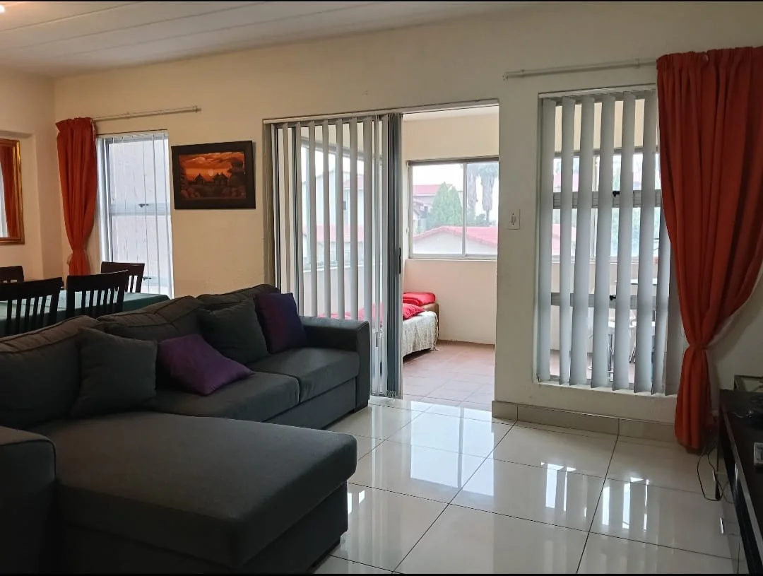Stunning 3 bedroom townhouse at Clavadel to let.