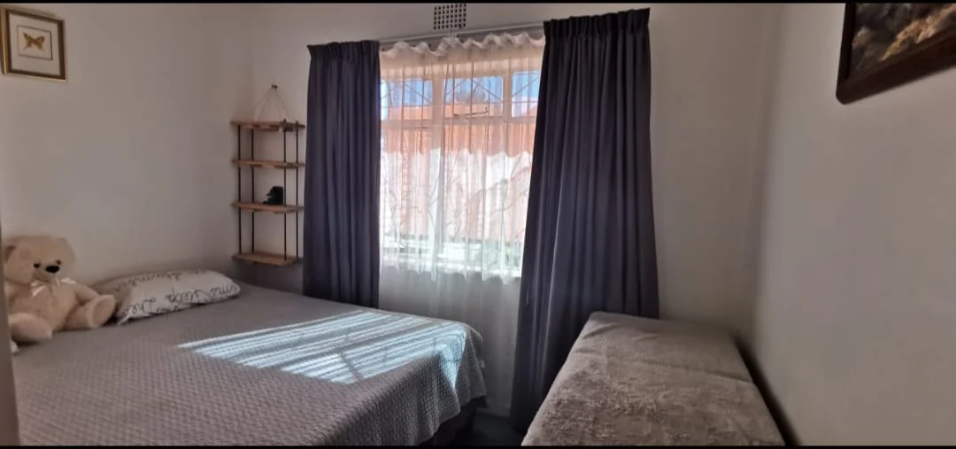 Stunning 3 bedroom townhouse at Clavadel to let.