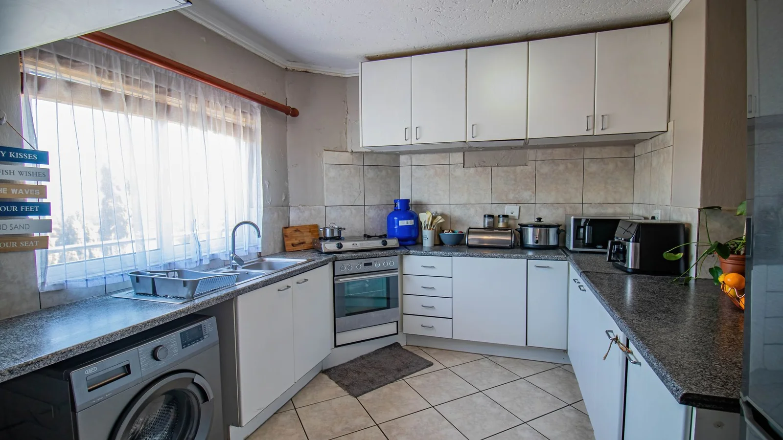 Executive 3-Bedroom Duplex Apartment | Secure Living in Carlswald/Halfway Gardens