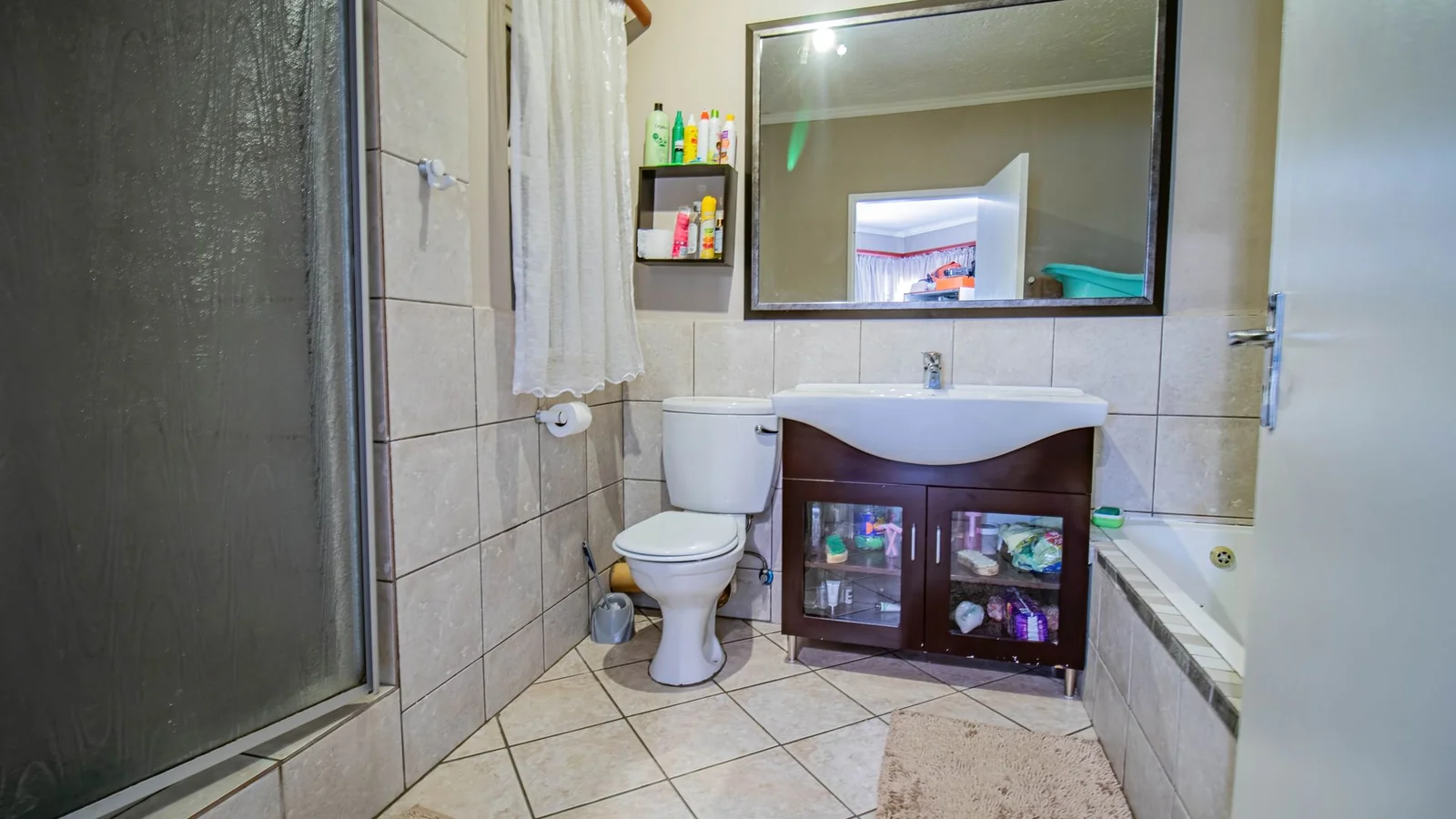Executive 3-Bedroom Duplex Apartment | Secure Living in Carlswald/Halfway Gardens