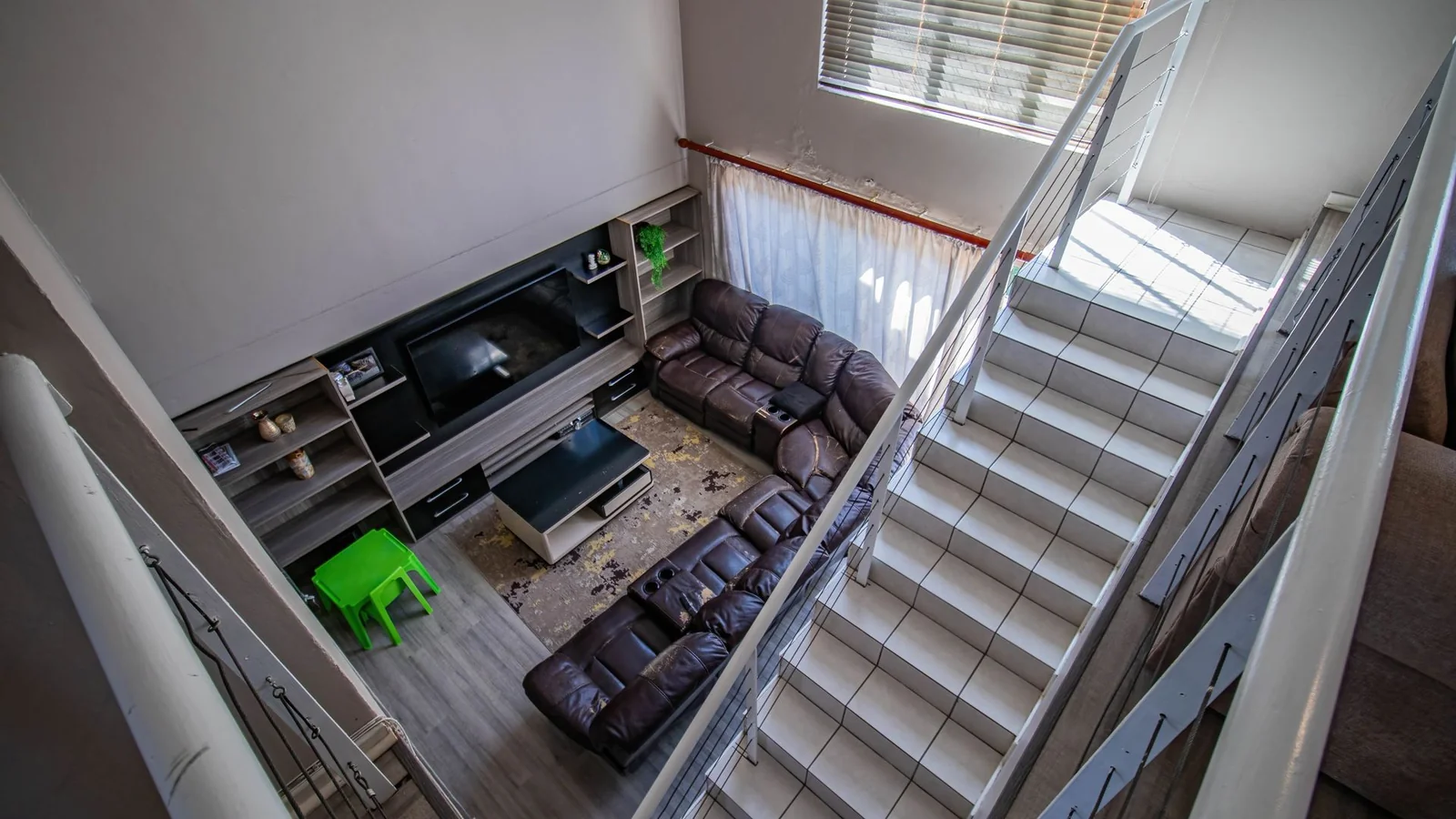 Executive 3-Bedroom Duplex Apartment | Secure Living in Carlswald/Halfway Gardens