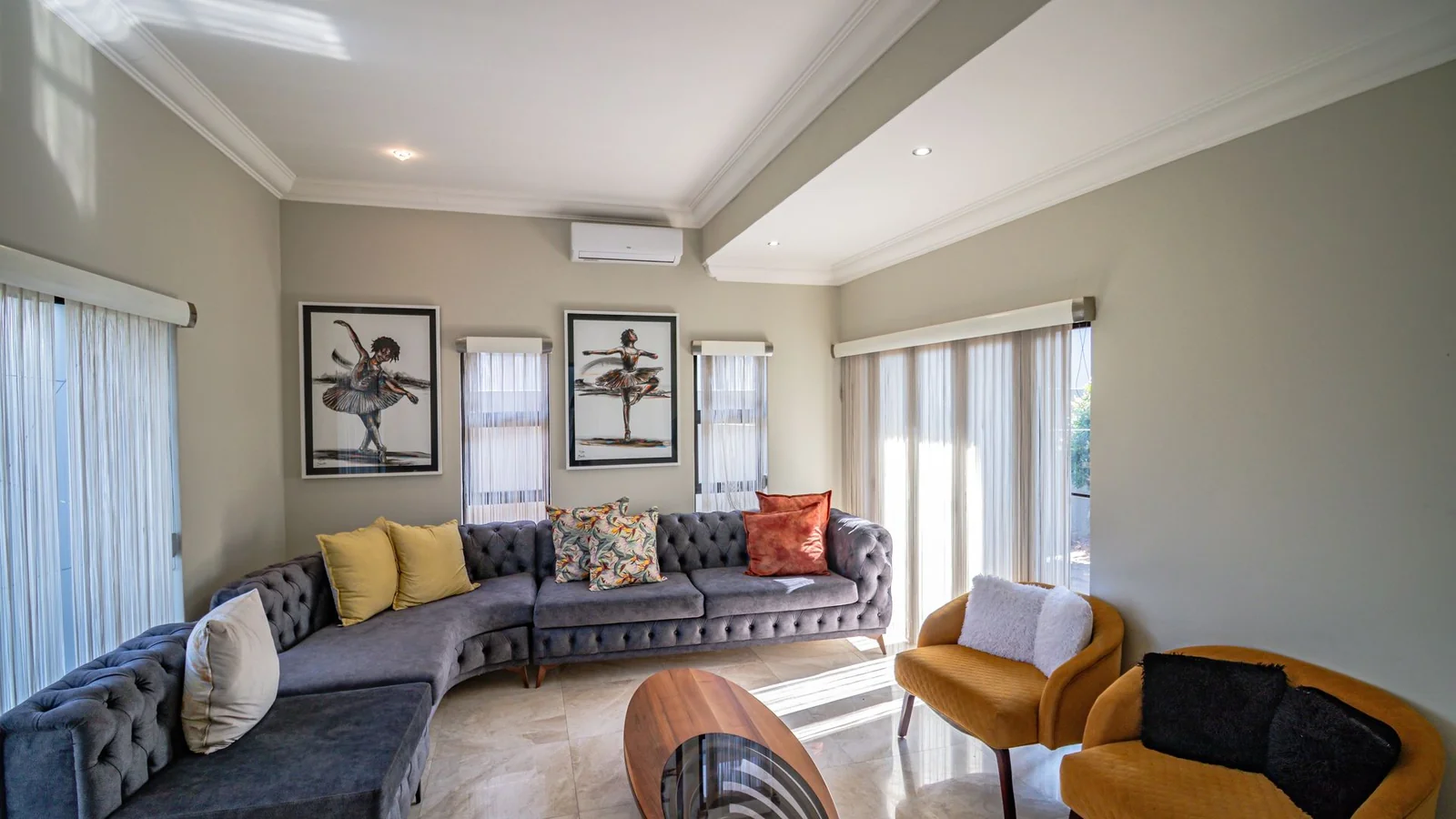 Luxury 5-Bedroom Estate Home in Blue Valley Golf Estate