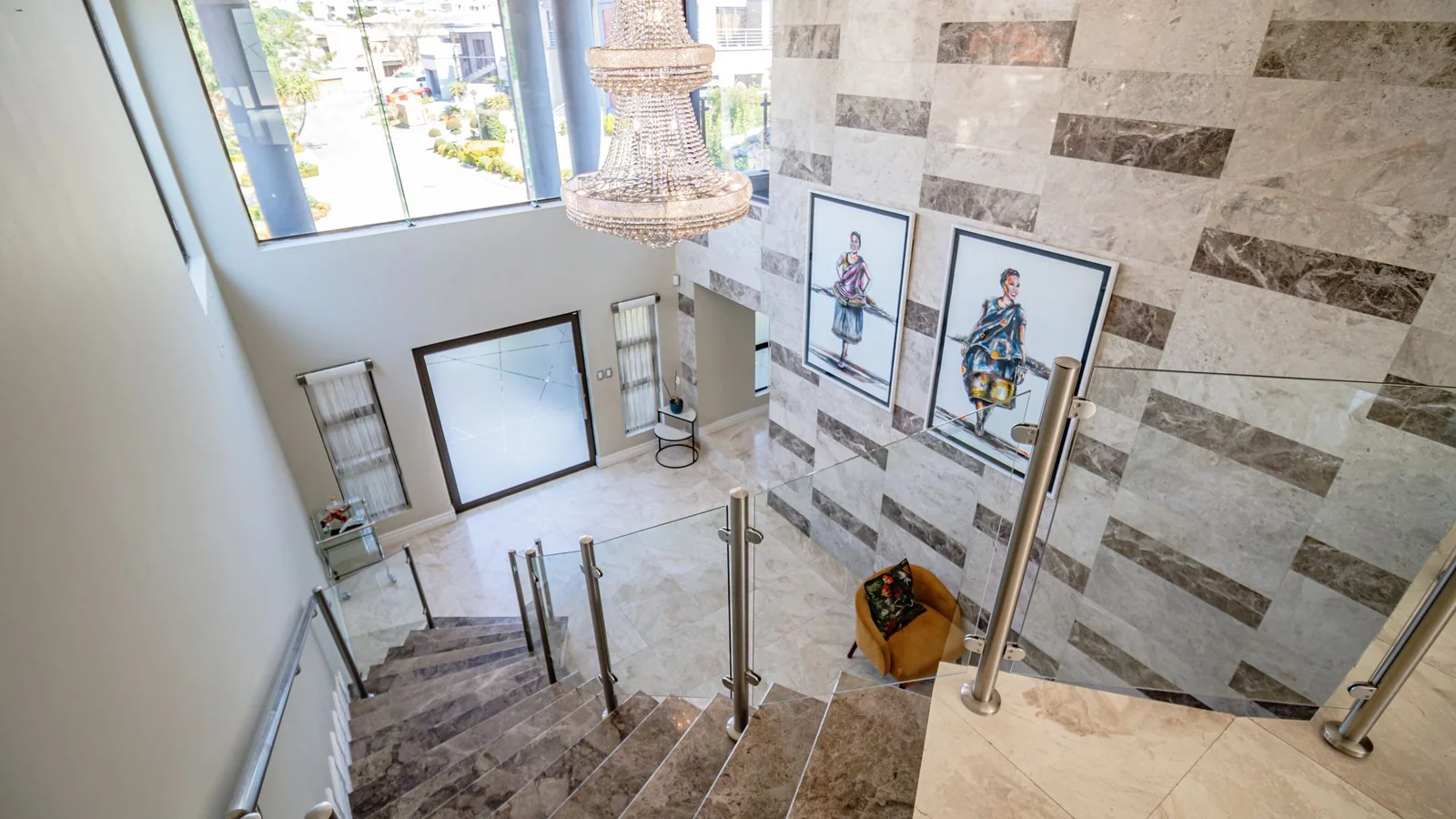 Luxury 5-Bedroom Estate Home in Blue Valley Golf Estate