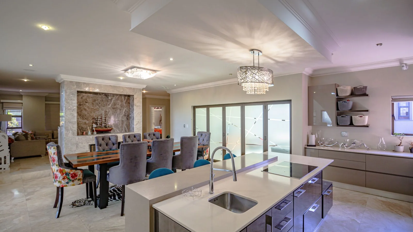 Luxury 5-Bedroom Estate Home in Blue Valley Golf Estate