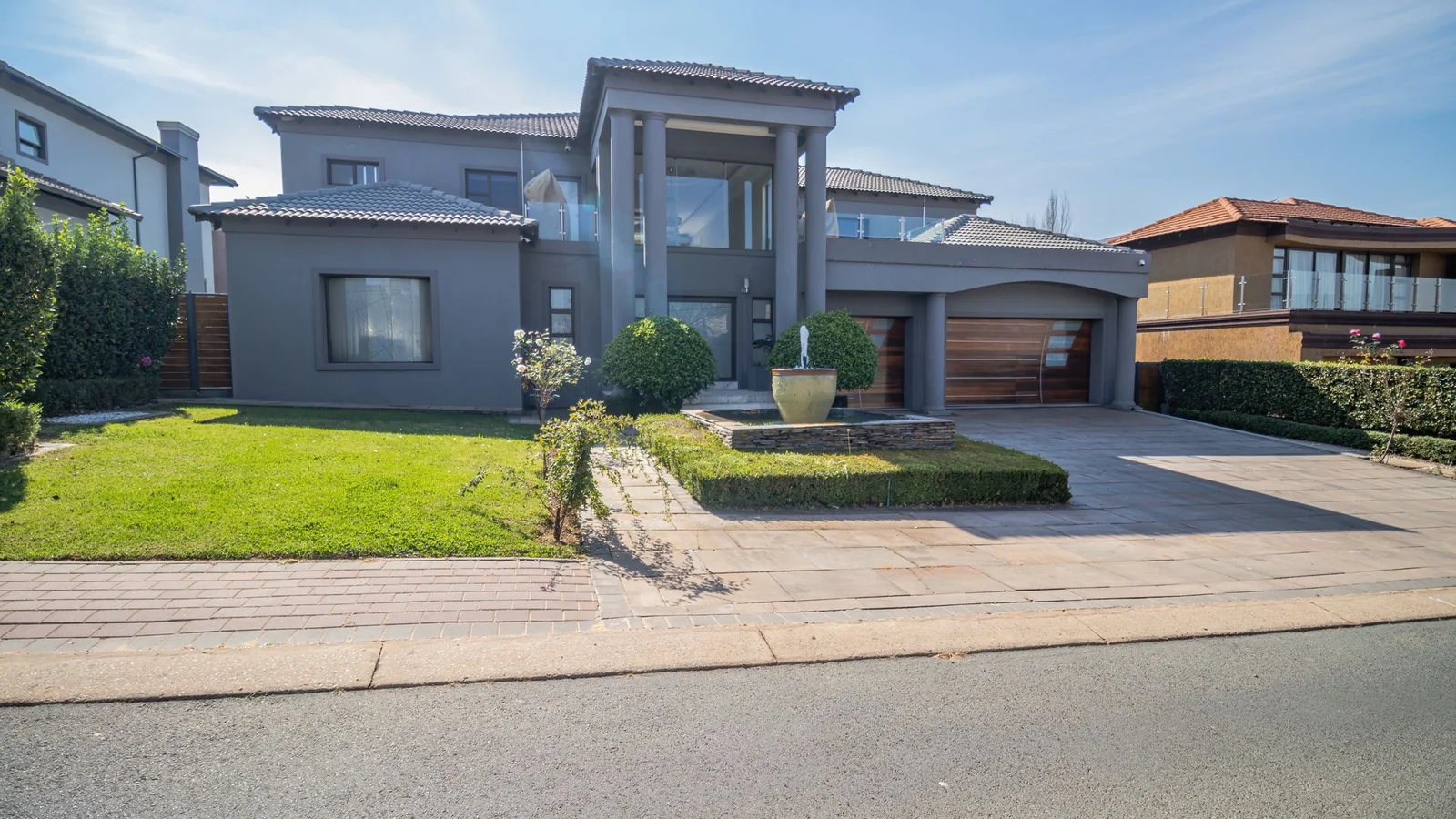 Luxury 5-Bedroom Estate Home in Blue Valley Golf Estate