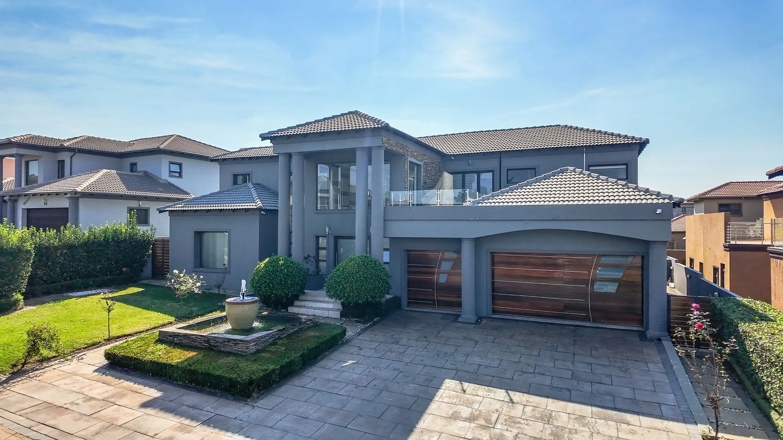 Luxury 5-Bedroom Estate Home in Blue Valley Golf Estate