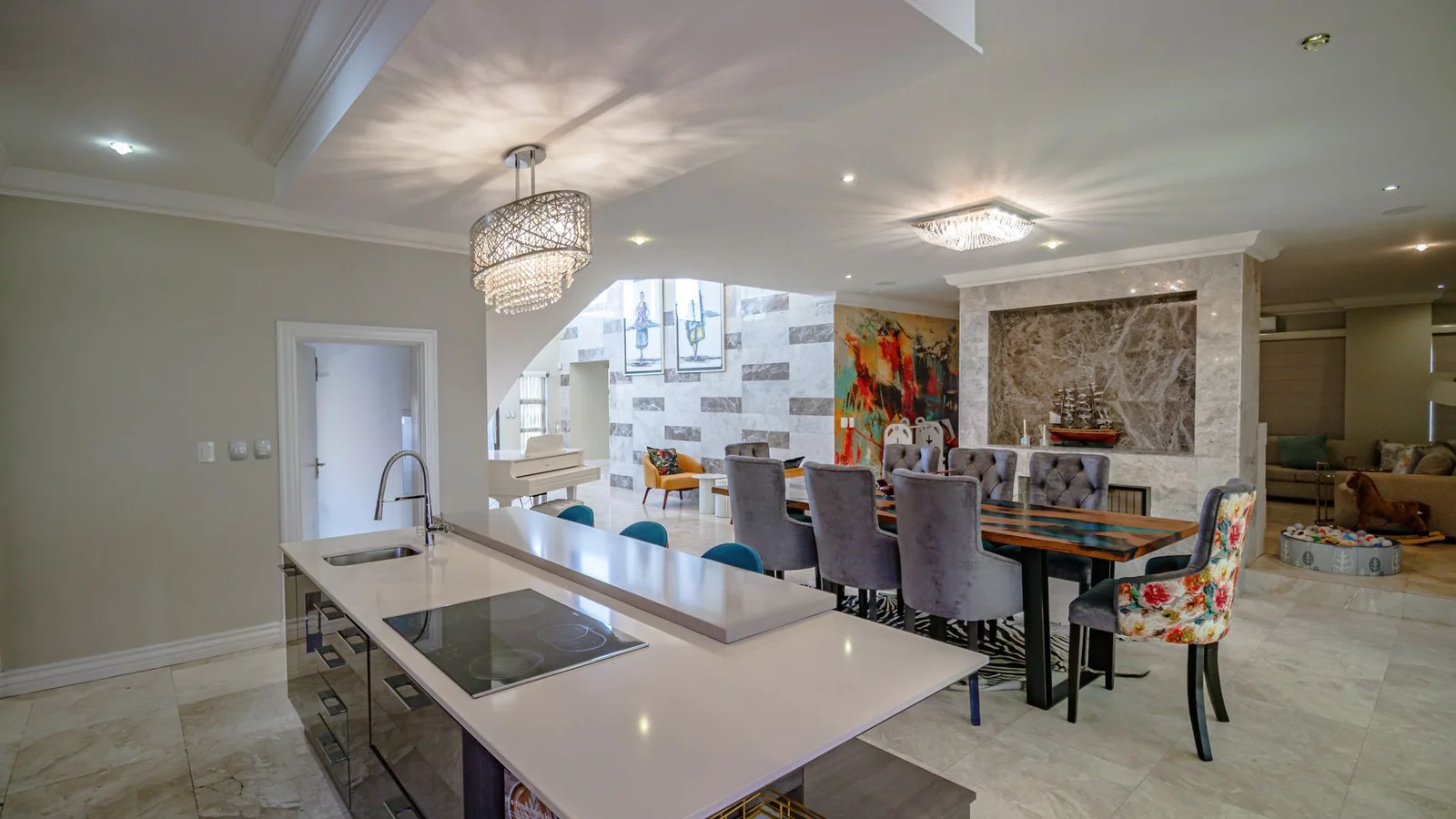 Luxury 5-Bedroom Estate Home in Blue Valley Golf Estate