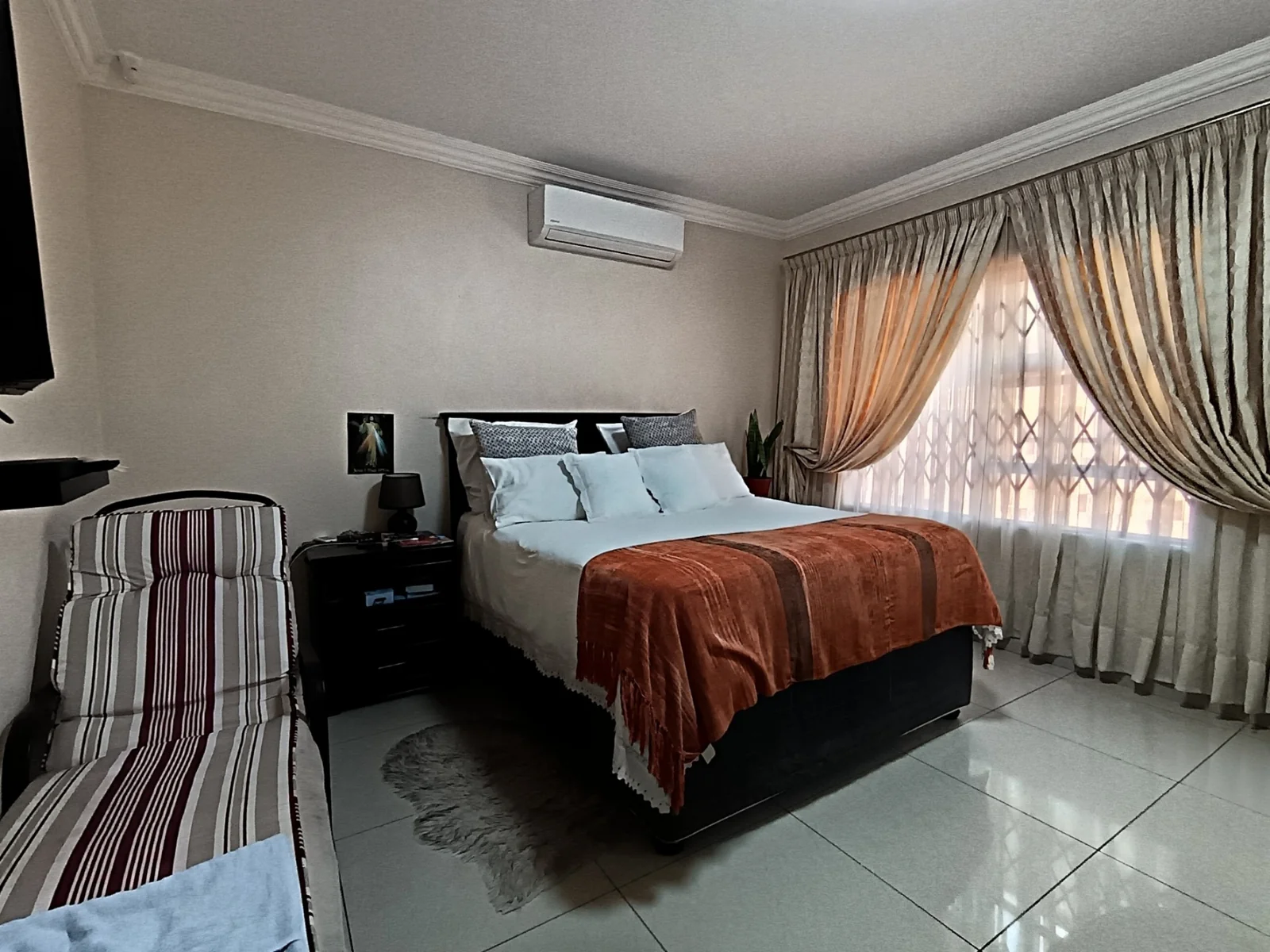 4 Bedroom home waiting for new owners.