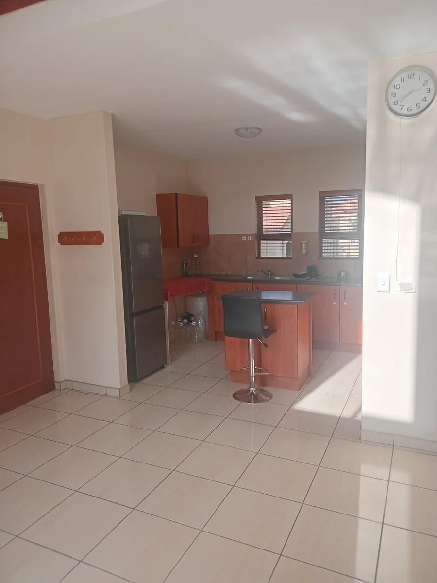 A 2 bed, 2 bath Lofty in Errand Gardens, Midrand.