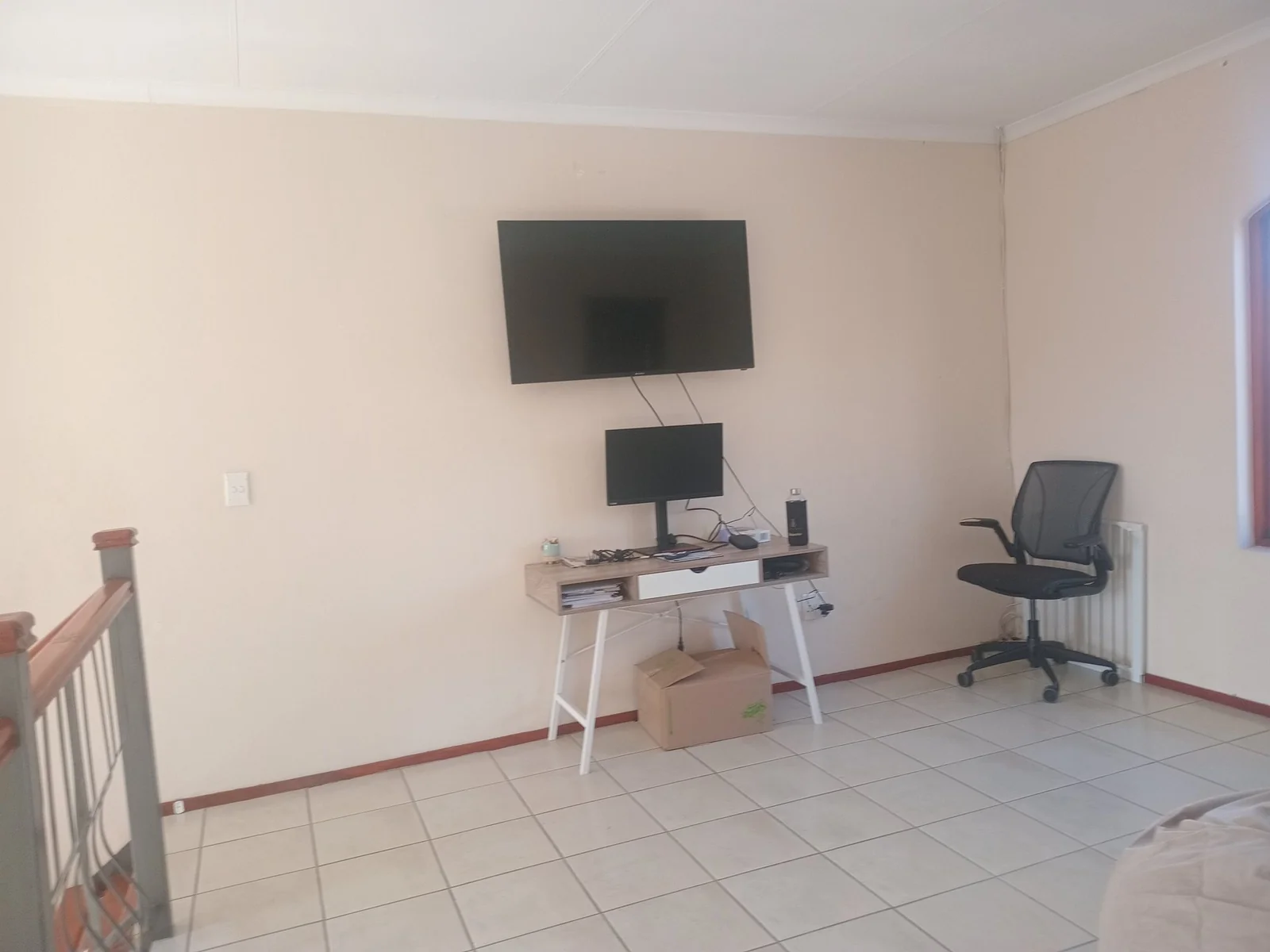 A 2 bed, 2 bath Lofty in Errand Gardens, Midrand.