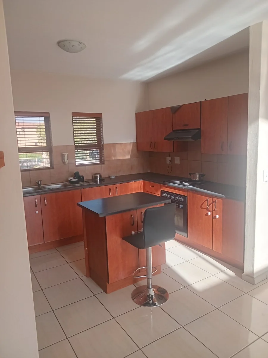 A 2 bed, 2 bath Lofty in Errand Gardens, Midrand.