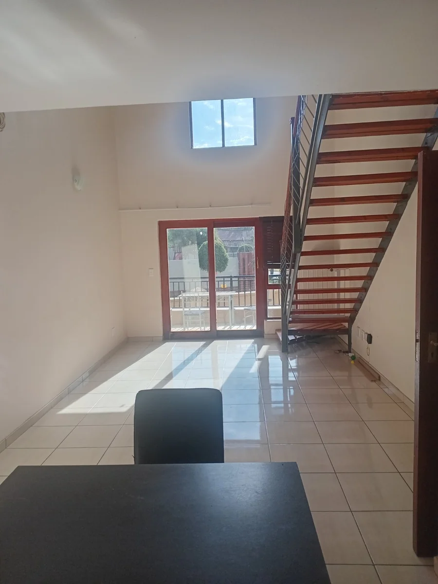 A 2 bed, 2 bath Lofty in Errand Gardens, Midrand.
