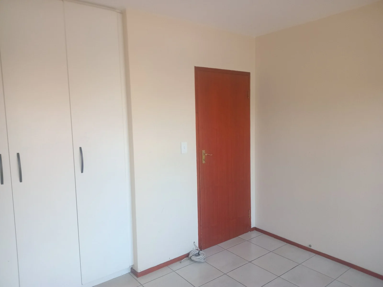A 2 bed, 2 bath Lofty in Errand Gardens, Midrand.