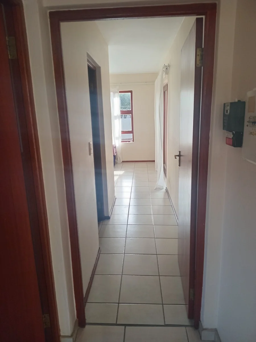A 2 bed, 2 bath Lofty in Errand Gardens, Midrand.