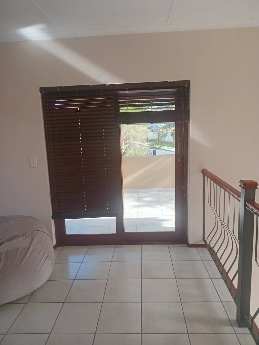 A 2 bed, 2 bath Lofty in Errand Gardens, Midrand.